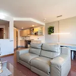 Aparteasy - Bright, Large And In Bcn 巴塞罗那