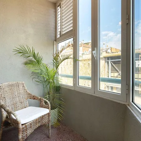 Aparteasy - Bright, Large And In Bcn