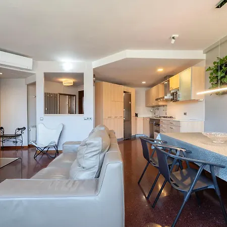 Aparteasy - Bright, Large And In Bcn
