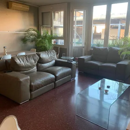 Apartment Aparteasy - Bright, Large And In Bcn *